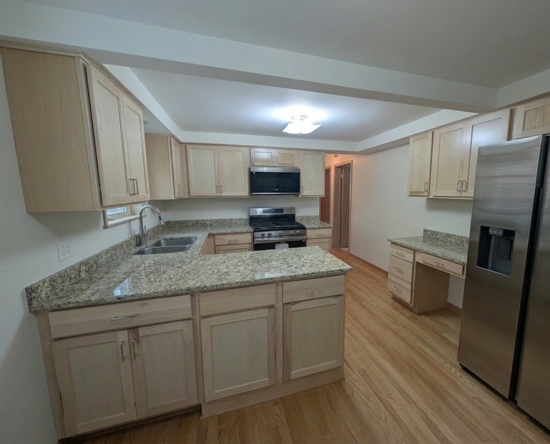 6537 N Natoma Avenue Unit: Garden