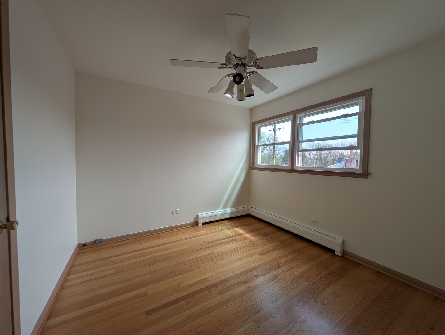 6537 N Natoma Avenue Unit: 2