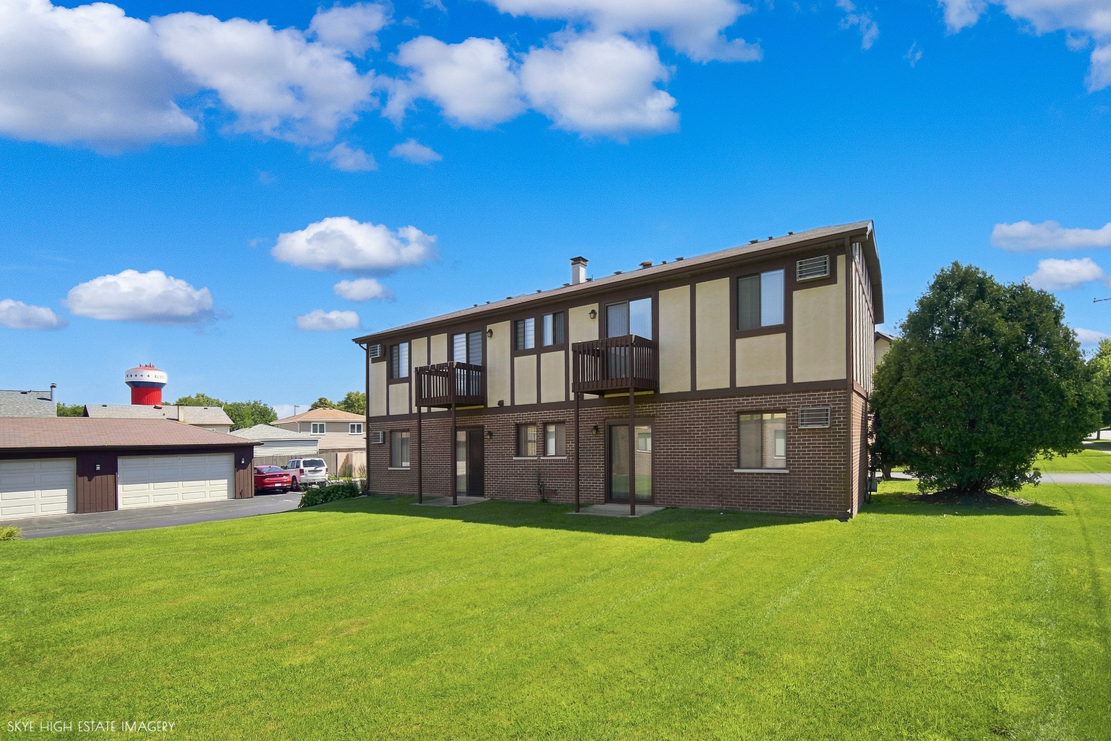 4580 W 131st Street Unit: 2S