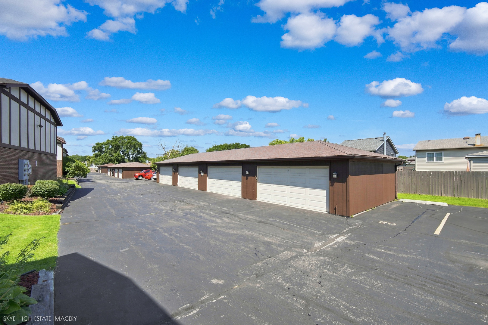 4580 W 131st Street Unit: 2S