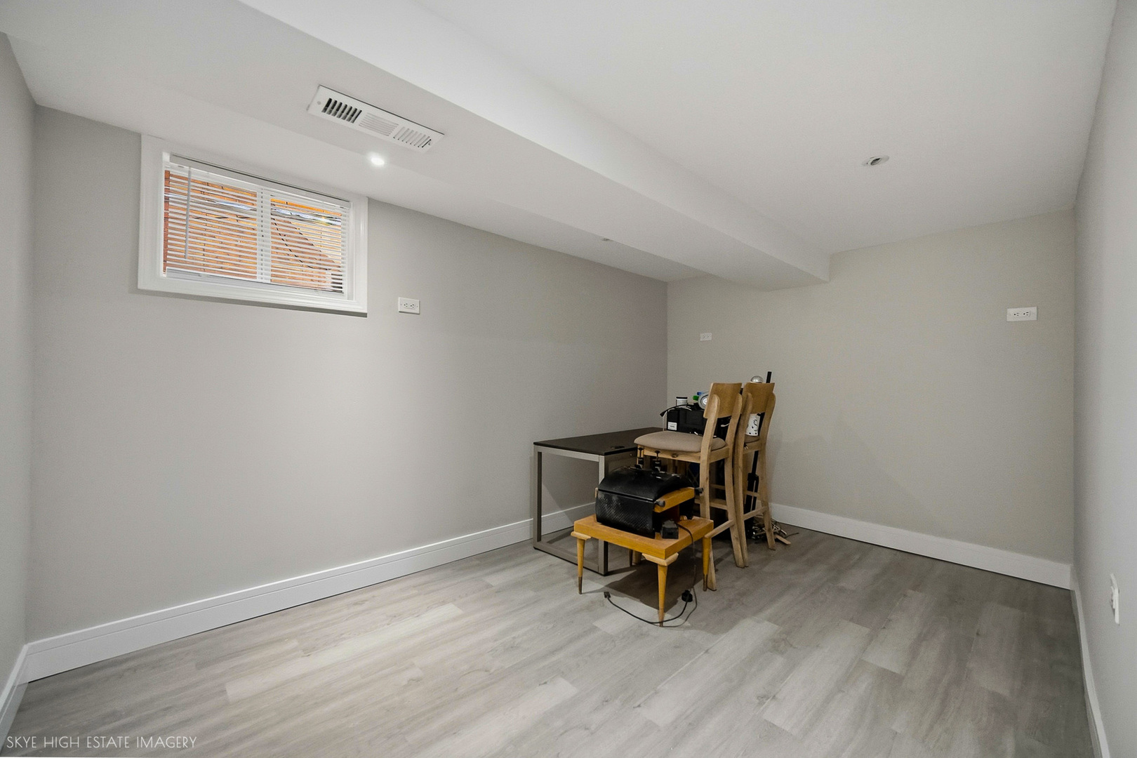 1238 W 112th Place