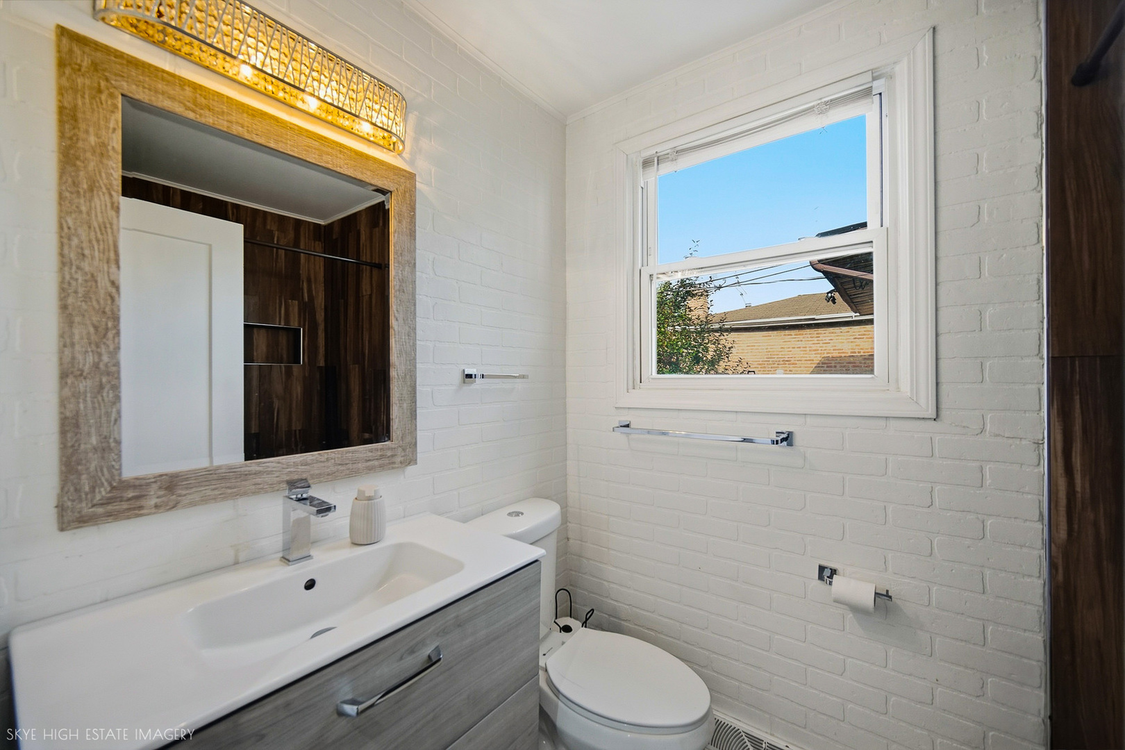 1238 W 112th Place