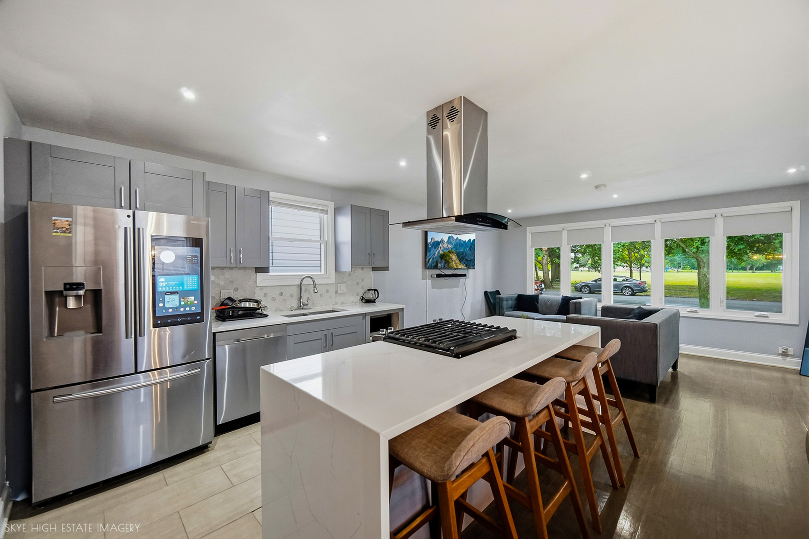1238 W 112th Place