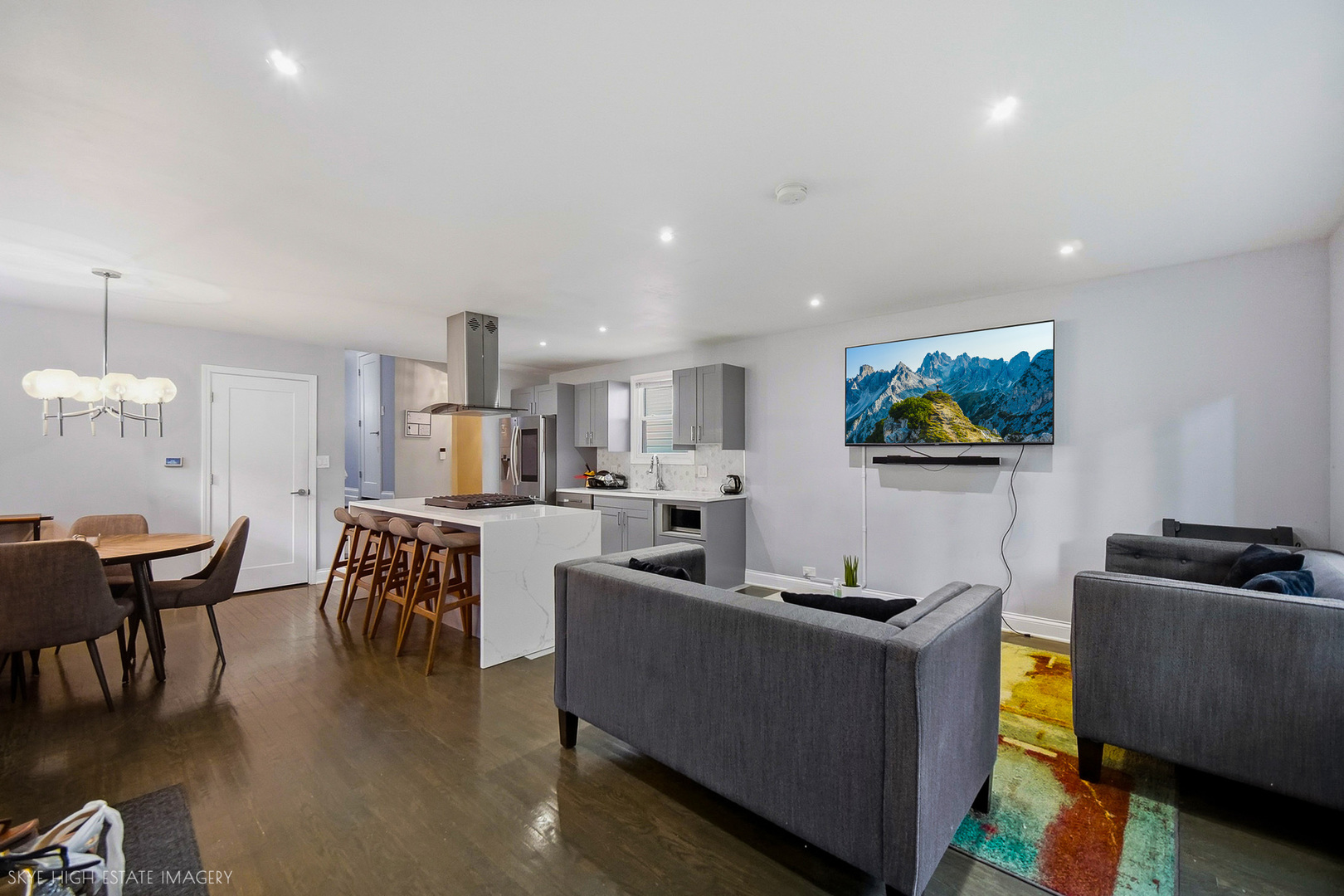 1238 W 112th Place