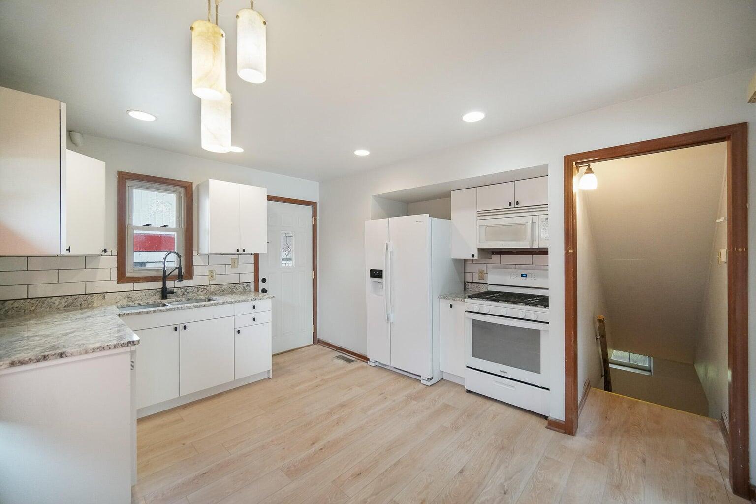 7230 Mclaughlin Avenue