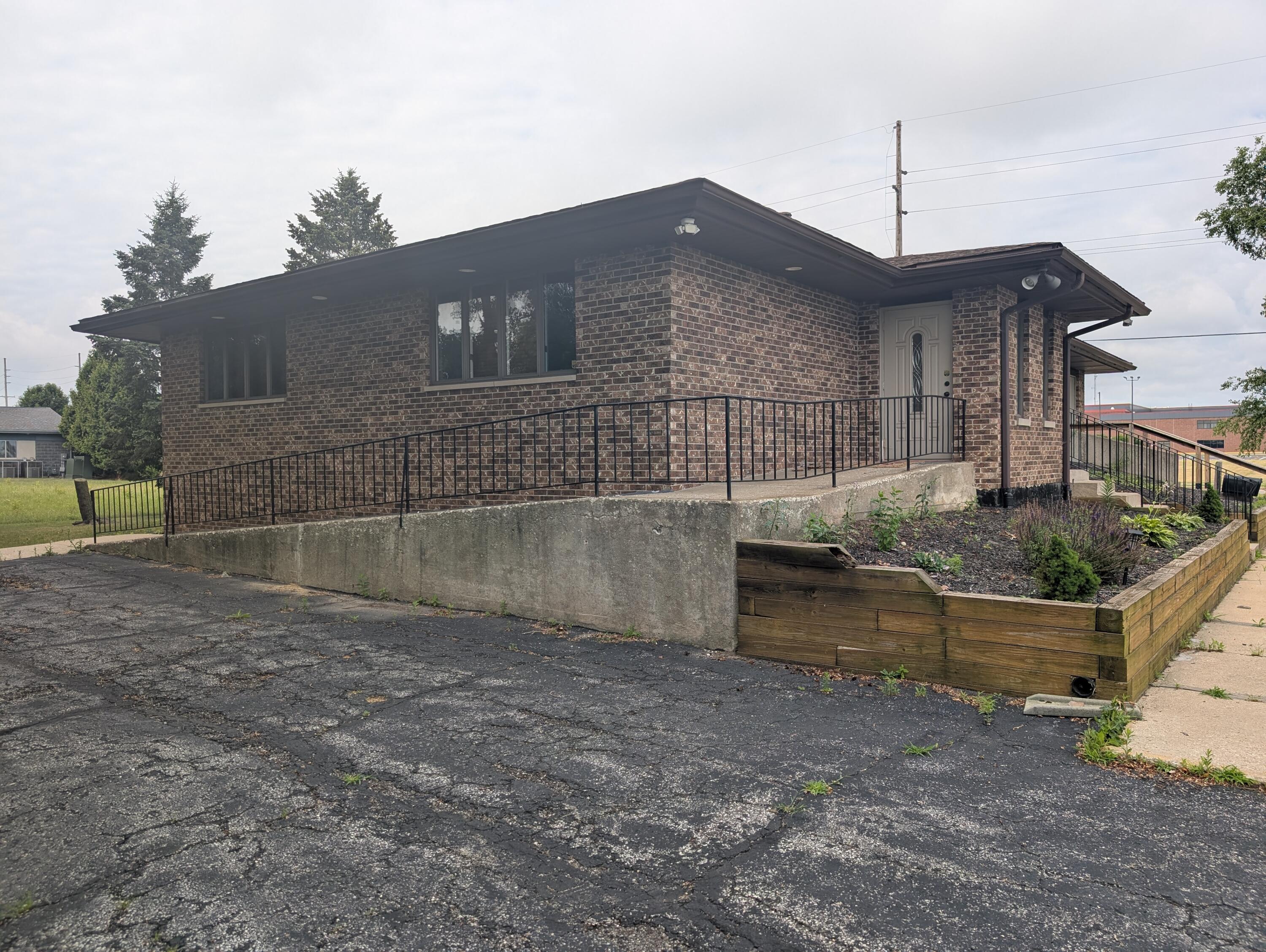 3437 Airport Road
