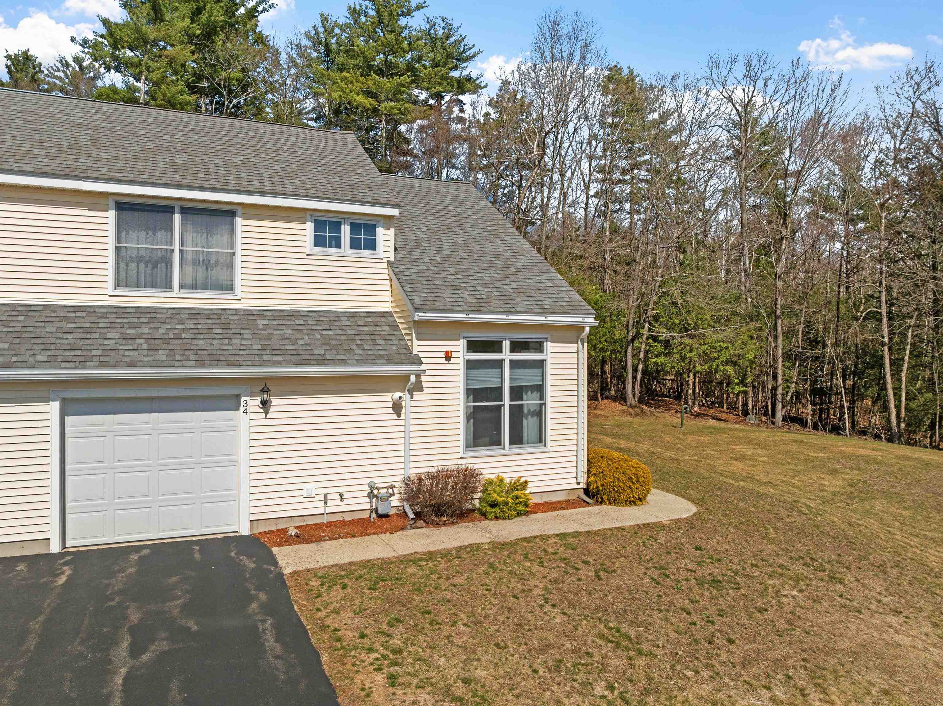 34 Coles Way Unit: 34