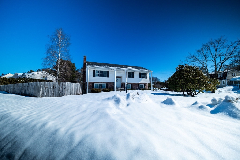 12 Stewart Ln