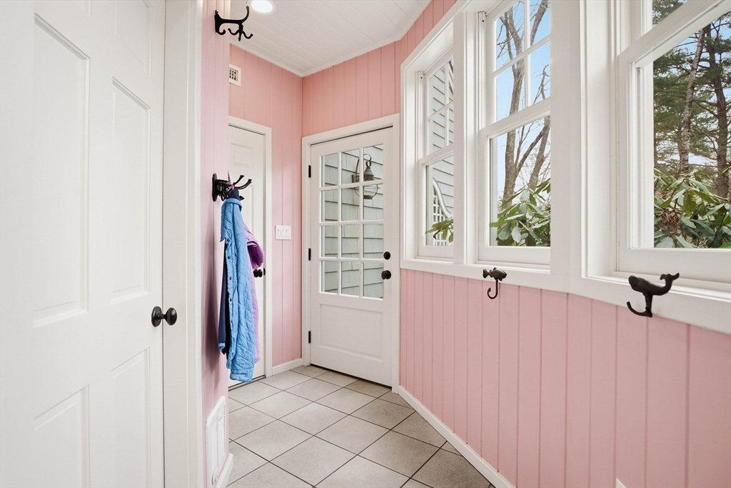 15 River Meadow Drive