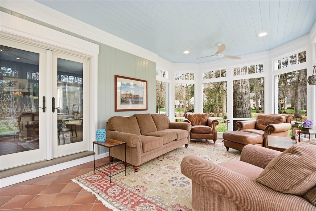 15 River Meadow Drive