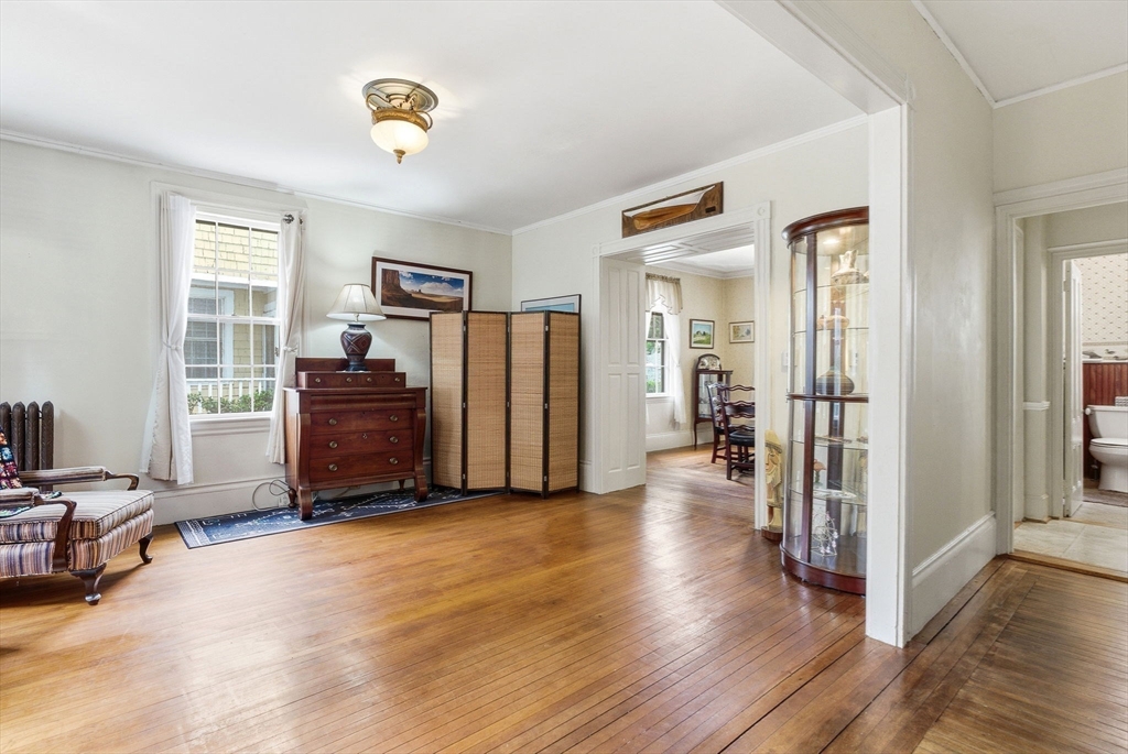 11 Allen St