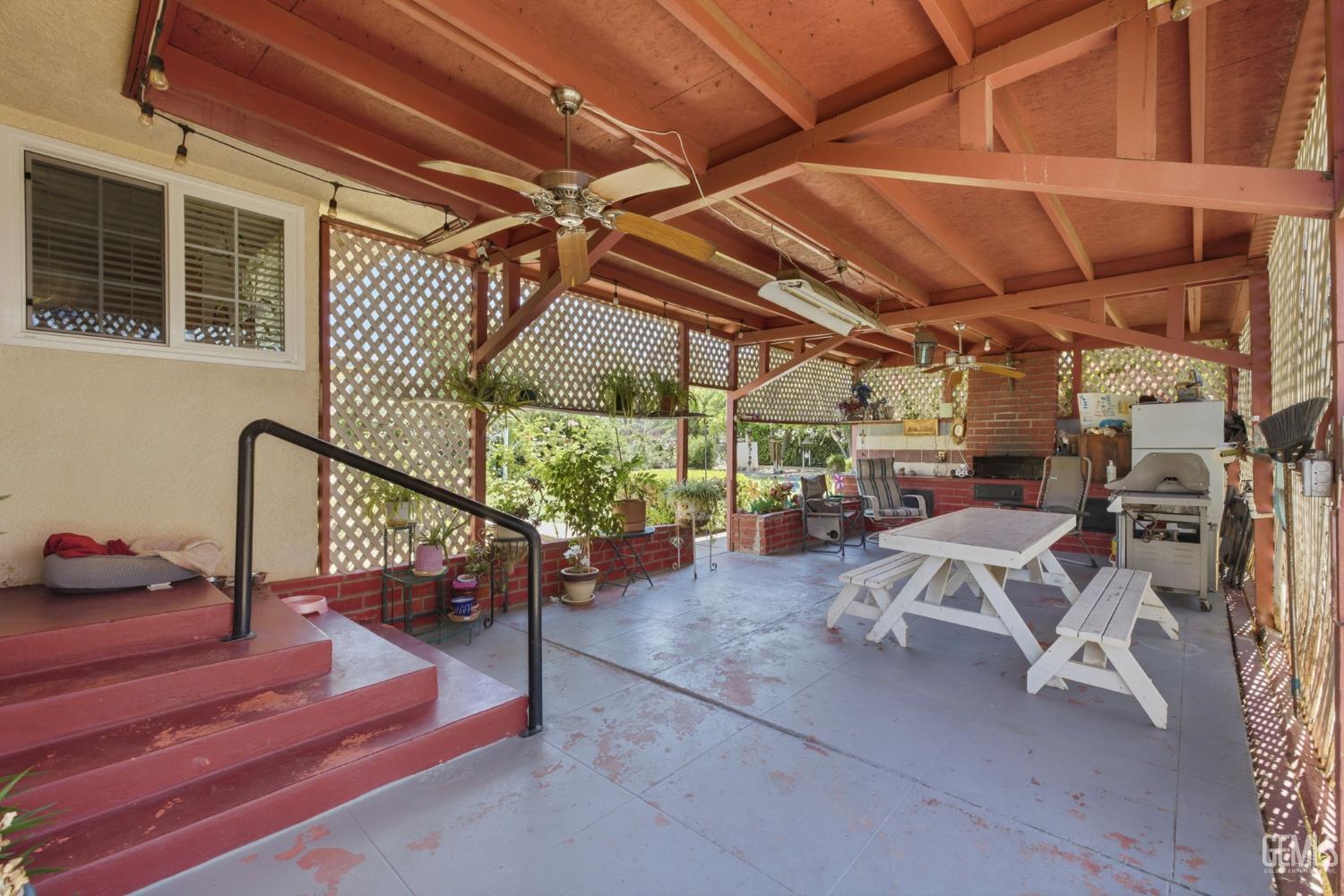 1019 Sterling Road