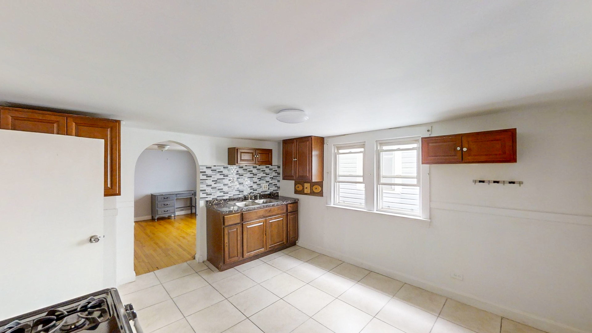 2541 W Moffat Street