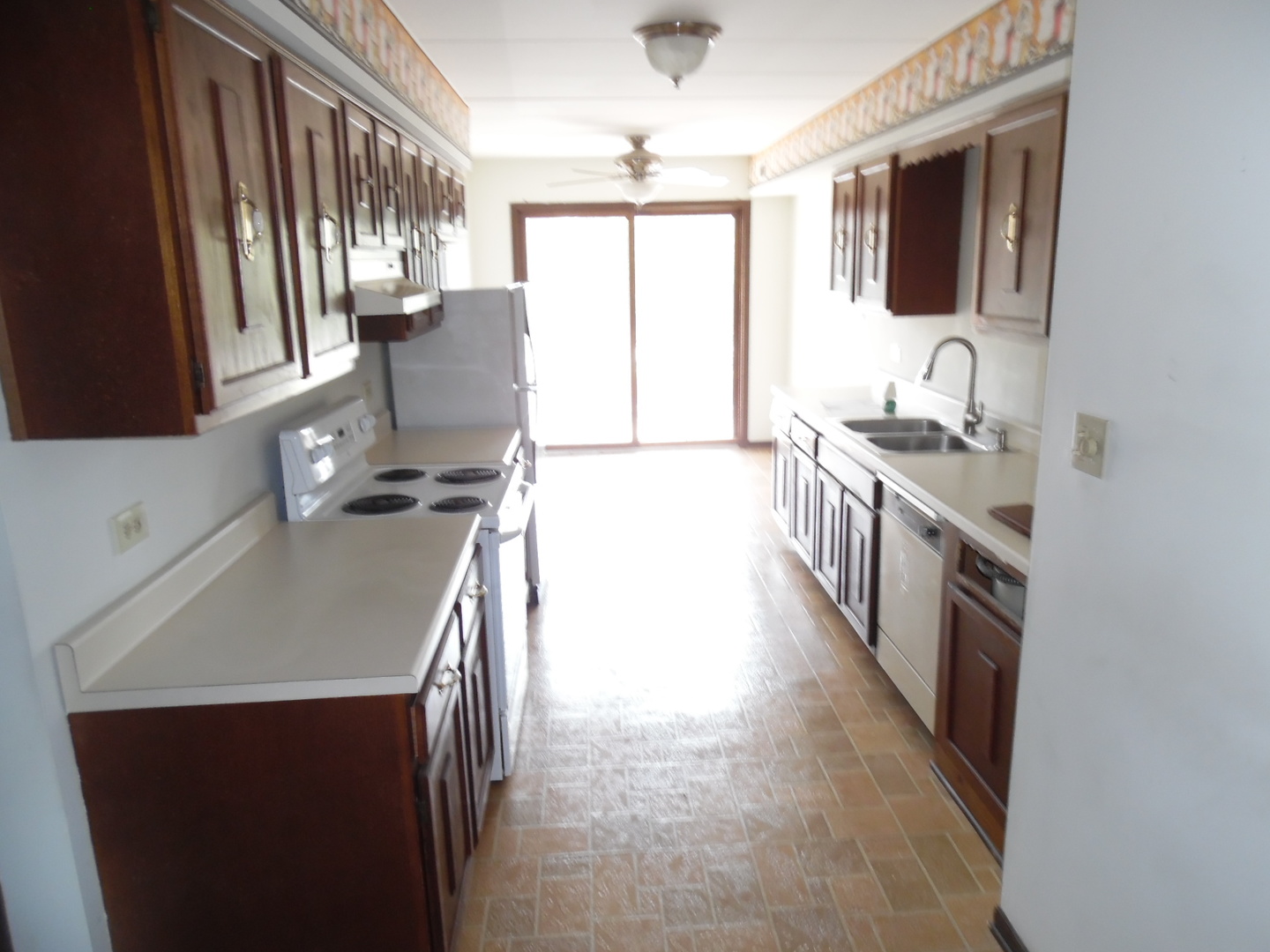 15334 Treetop Drive Unit: 2S