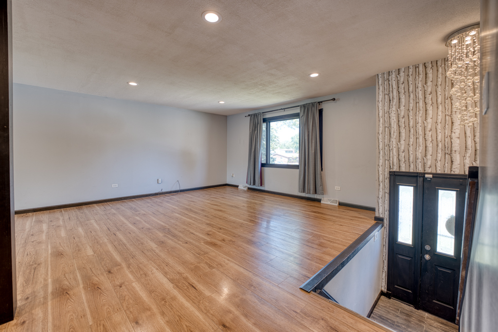 15267 Hiawatha Trail