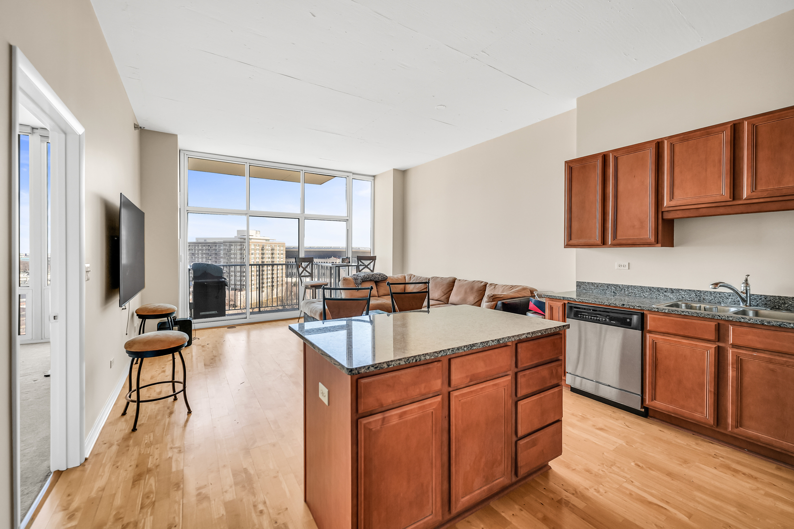 1600 S Indiana Avenue Unit: 1107