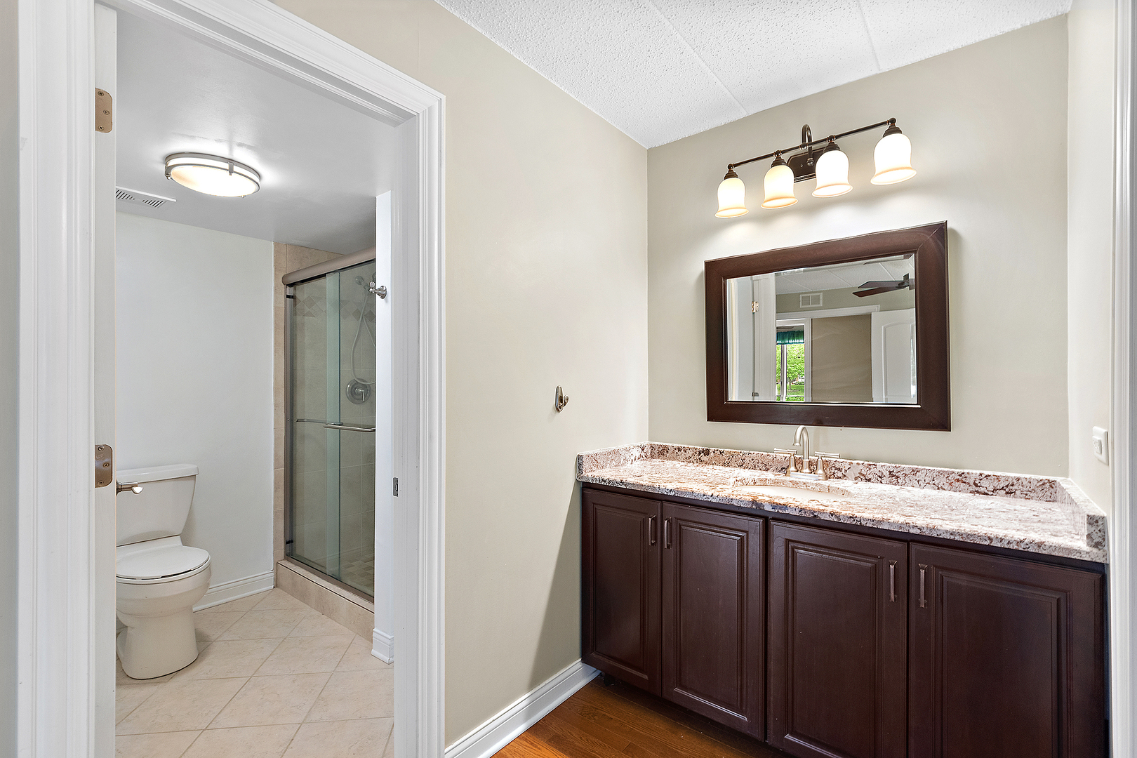 13151 S WESTVIEW Drive Unit: 1B