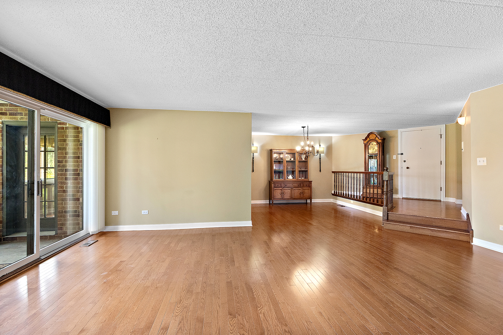 13151 S WESTVIEW Drive Unit: 1B