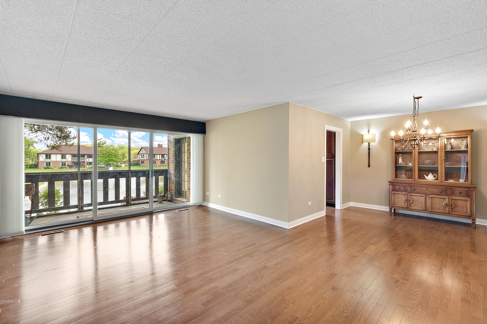 13151 S WESTVIEW Drive Unit: 1B