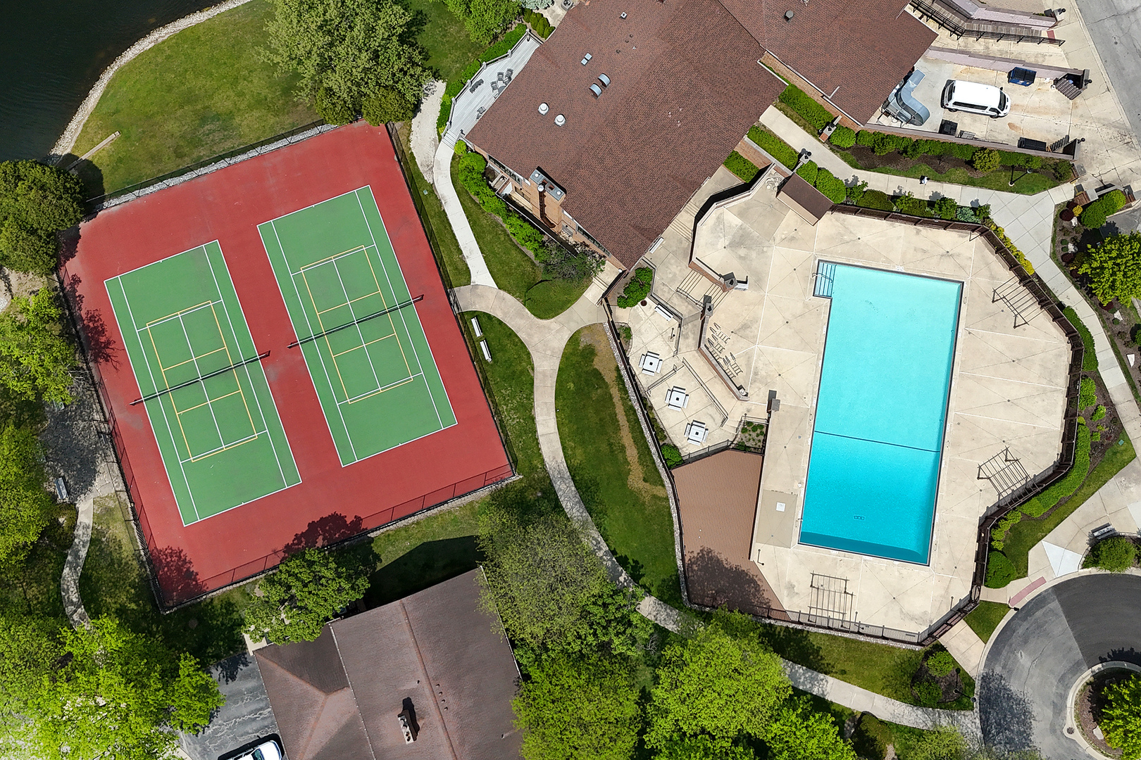 13151 S WESTVIEW Drive Unit: 1B