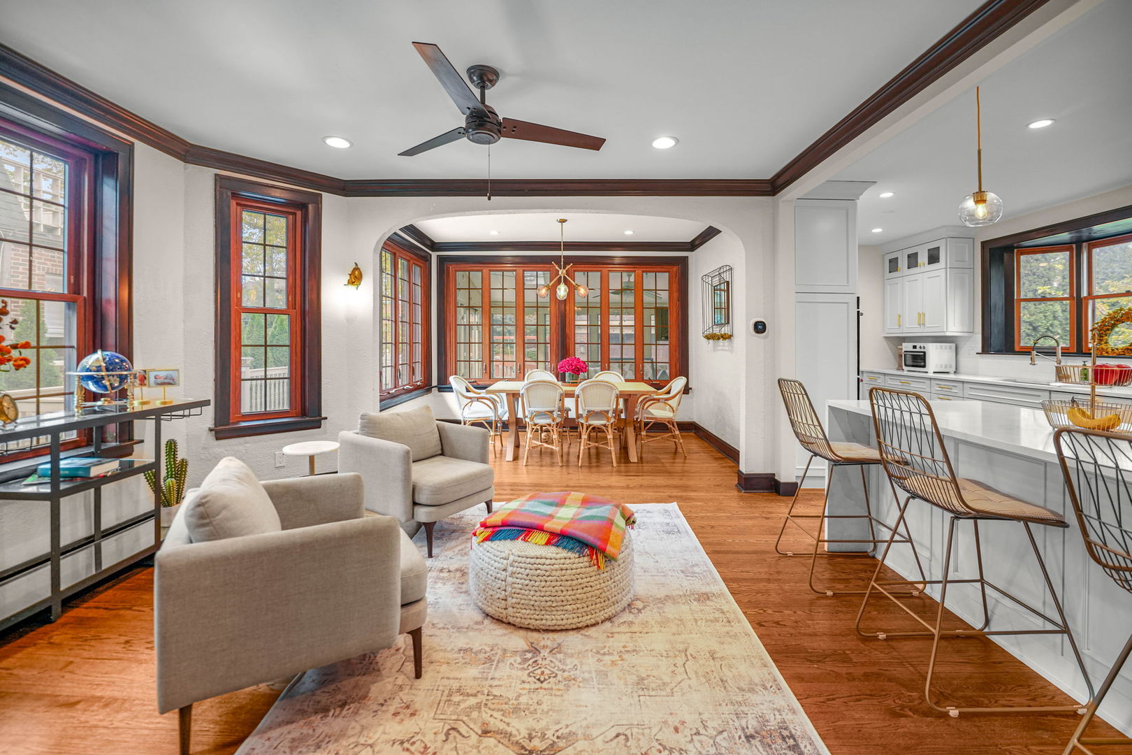 10022 S Seeley Avenue