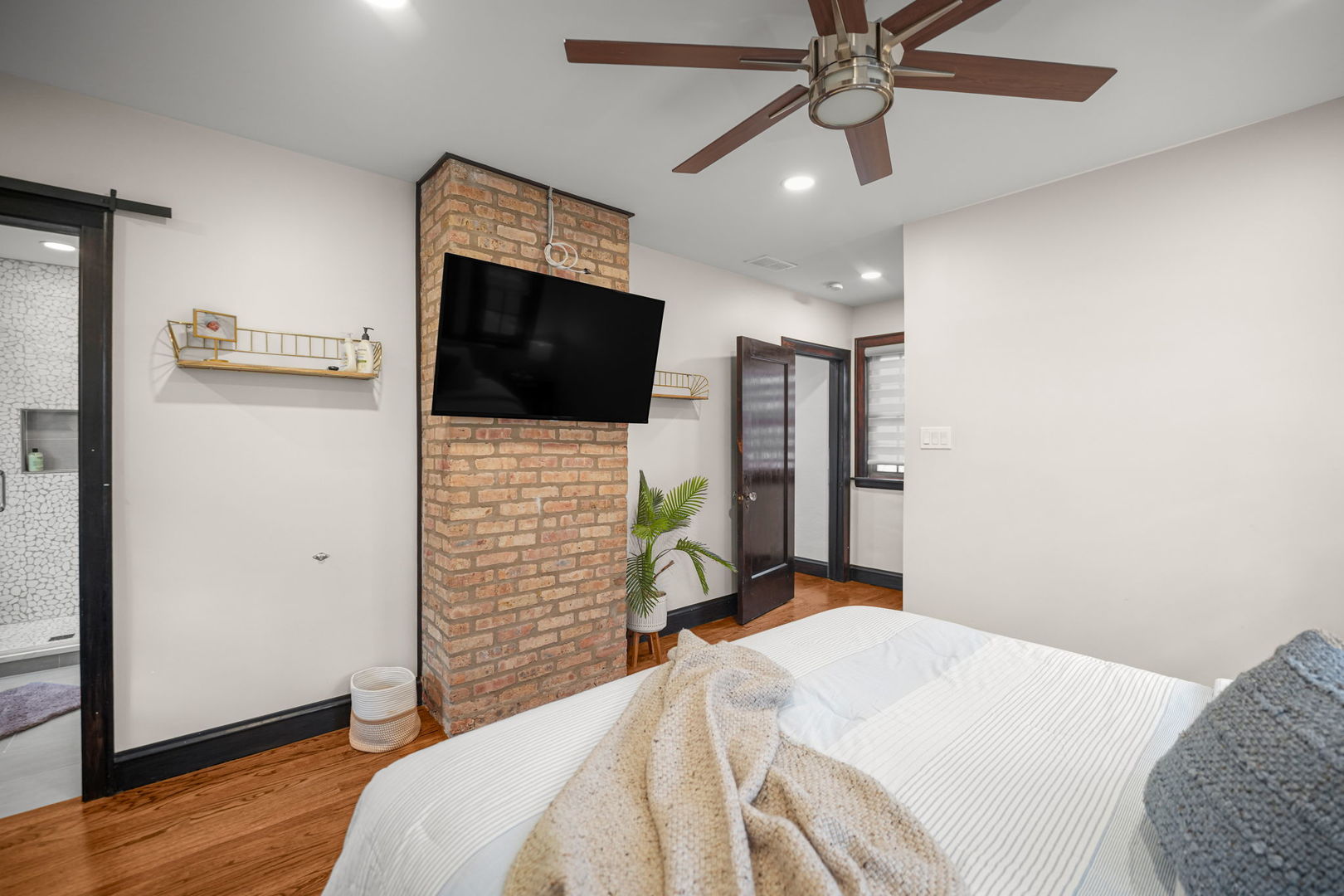 10022 S Seeley Avenue