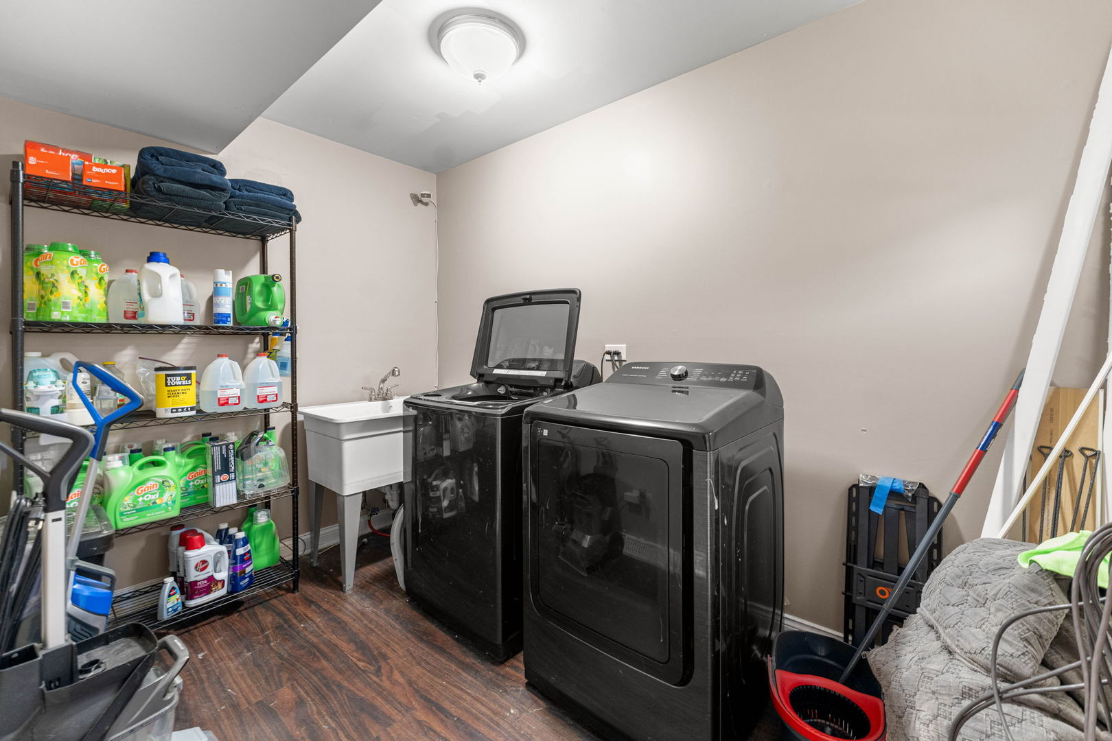 12210 Lake View Drive