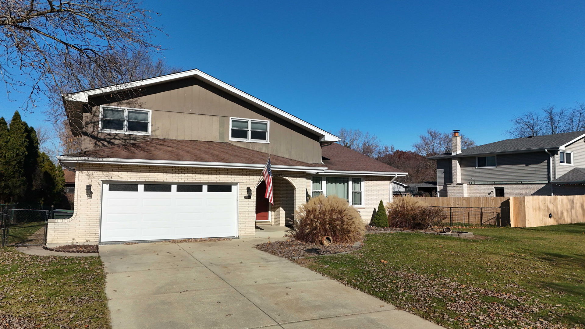 12210 Lake View Drive