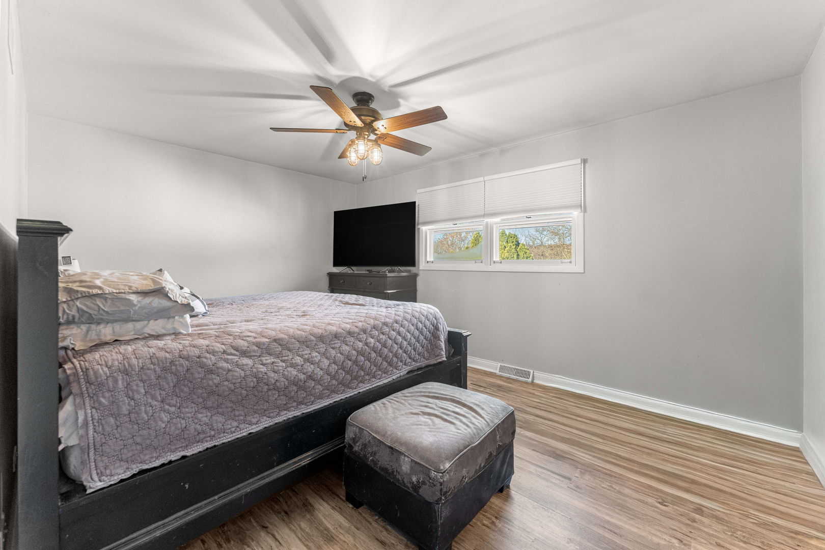 12210 Lake View Drive