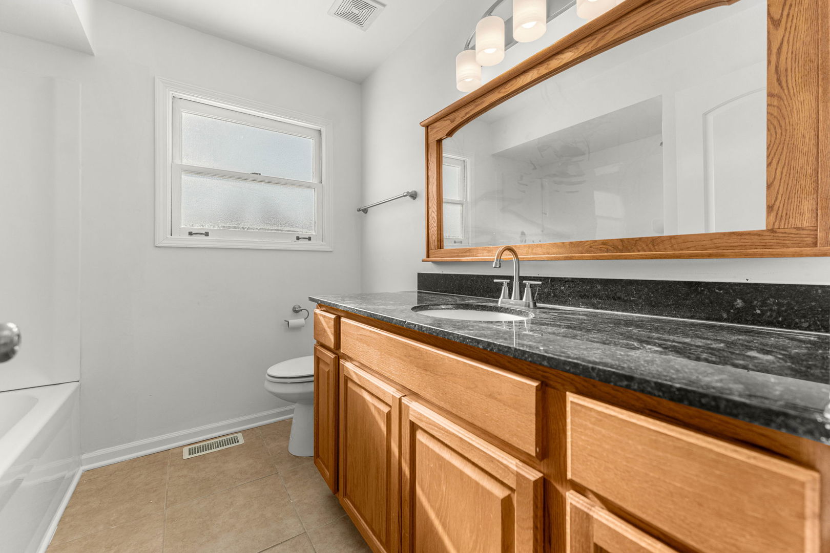 16446 Spaulding Avenue