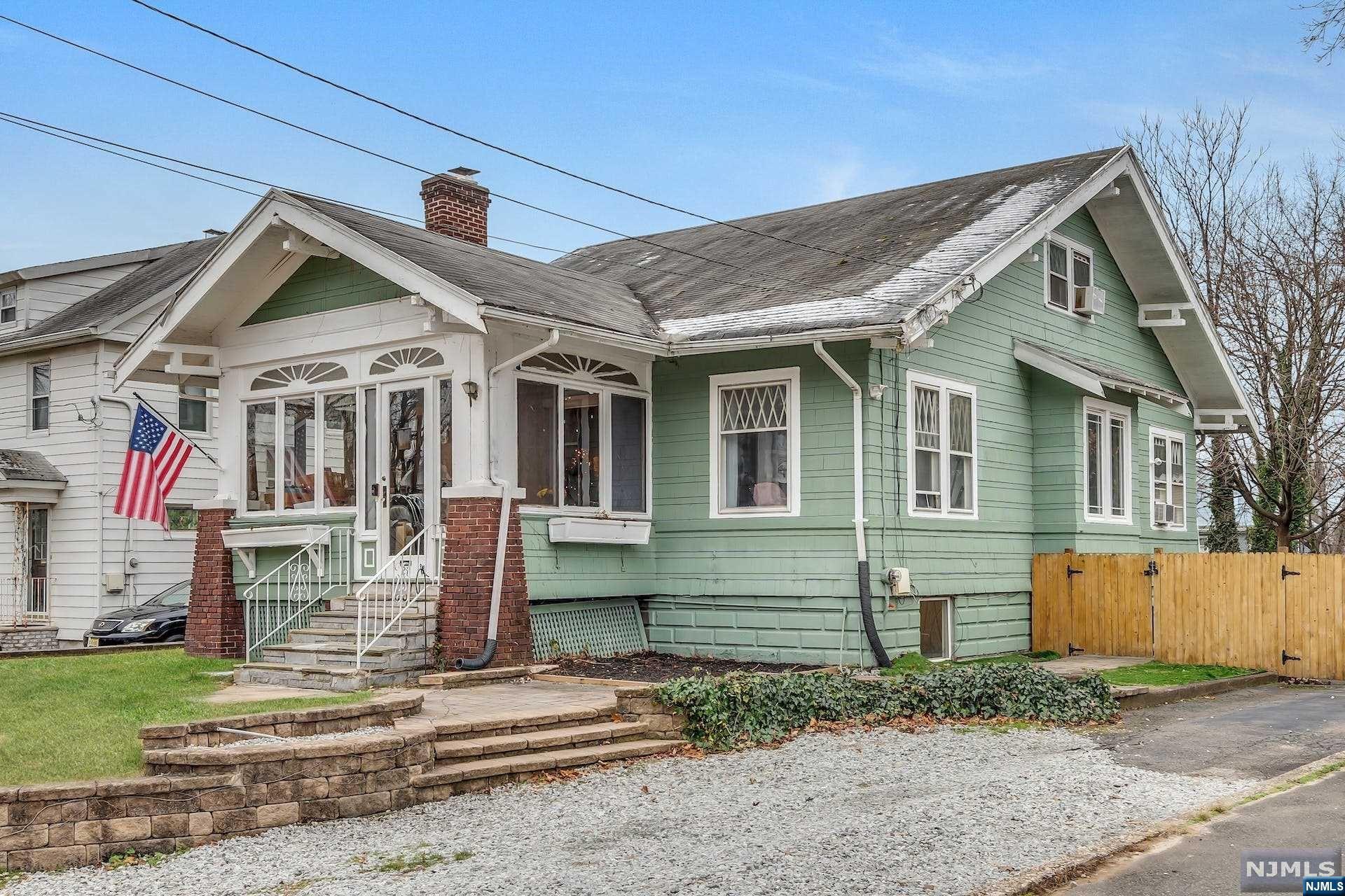 21 Mountainview Avenue