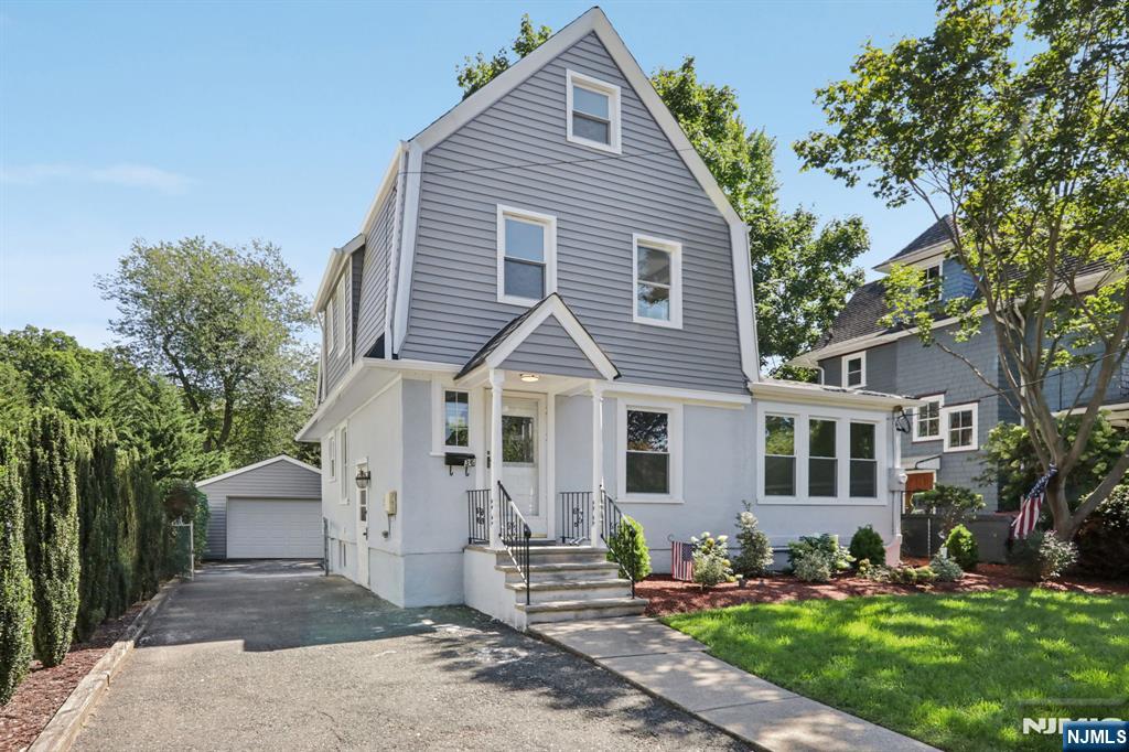36 Lake Street