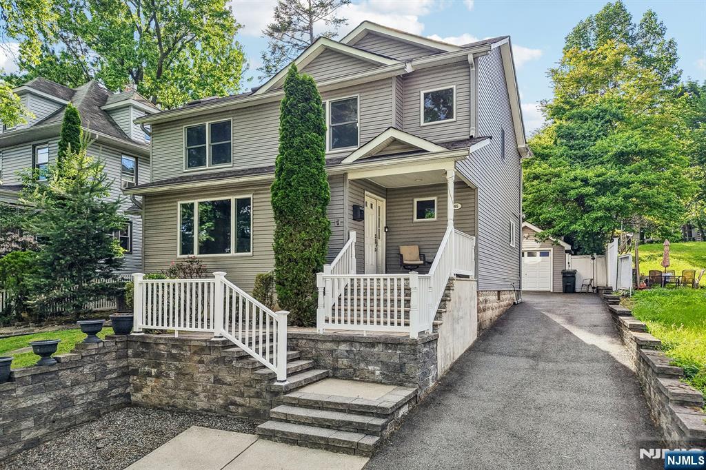 45 Hillside Avenue