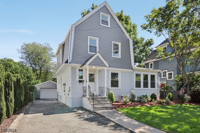 36 Lake St