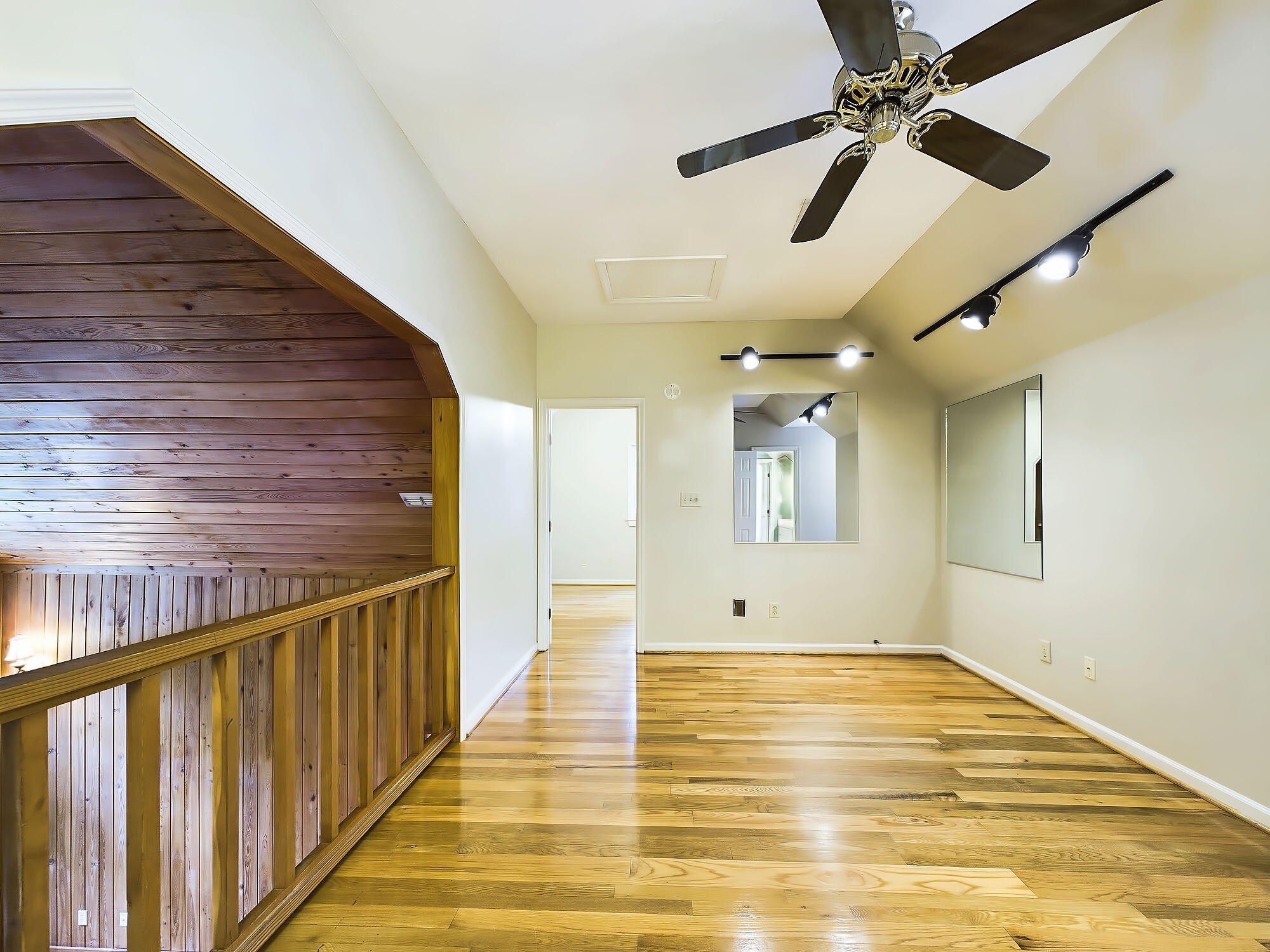 4741 RAILROAD Avenue B B