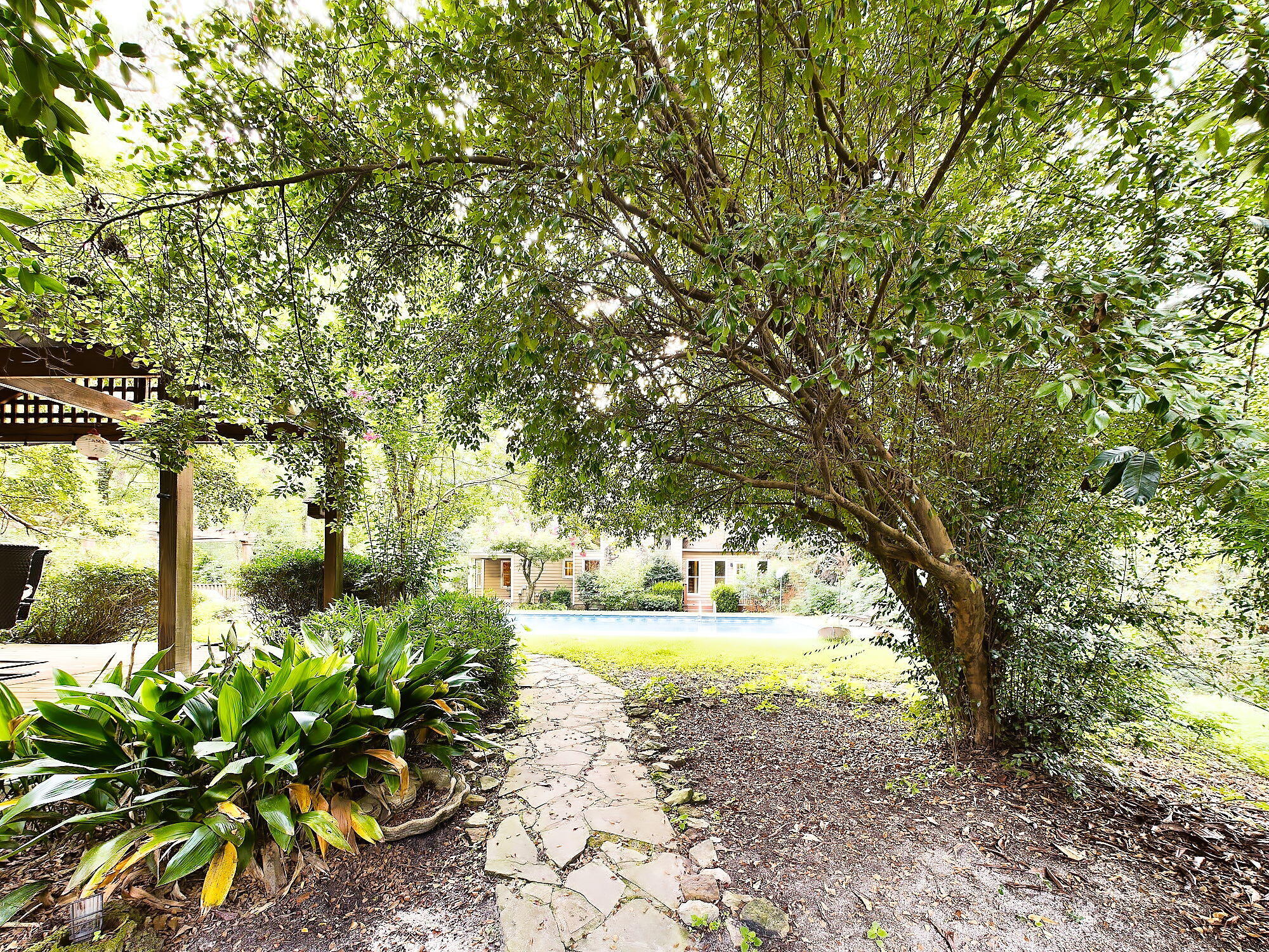 4741 RAILROAD Avenue B B