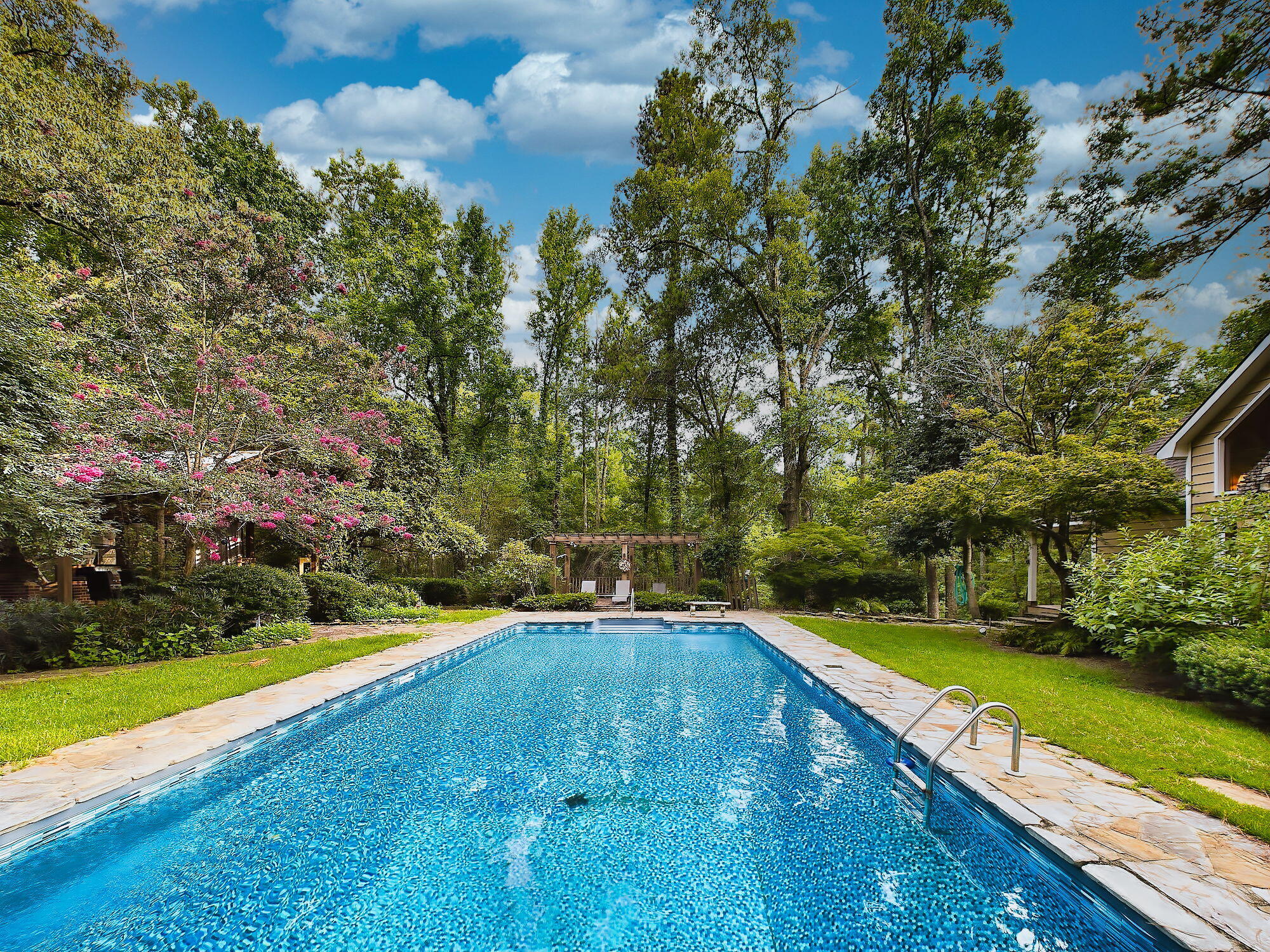 4741 RAILROAD Avenue B B