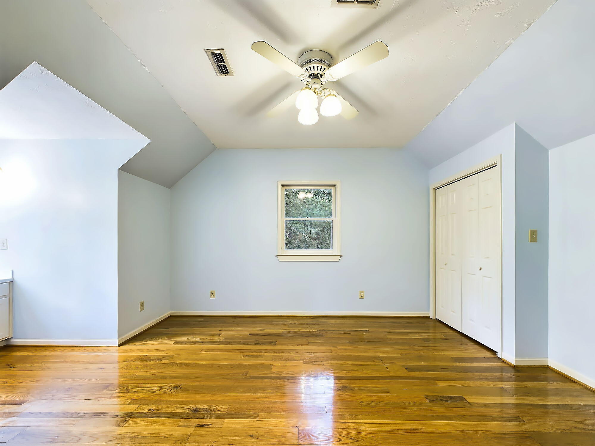 4741 RAILROAD Avenue B B