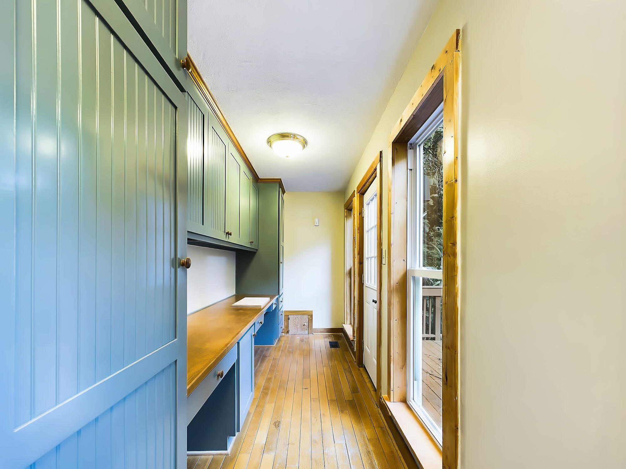 4741 RAILROAD Avenue B B