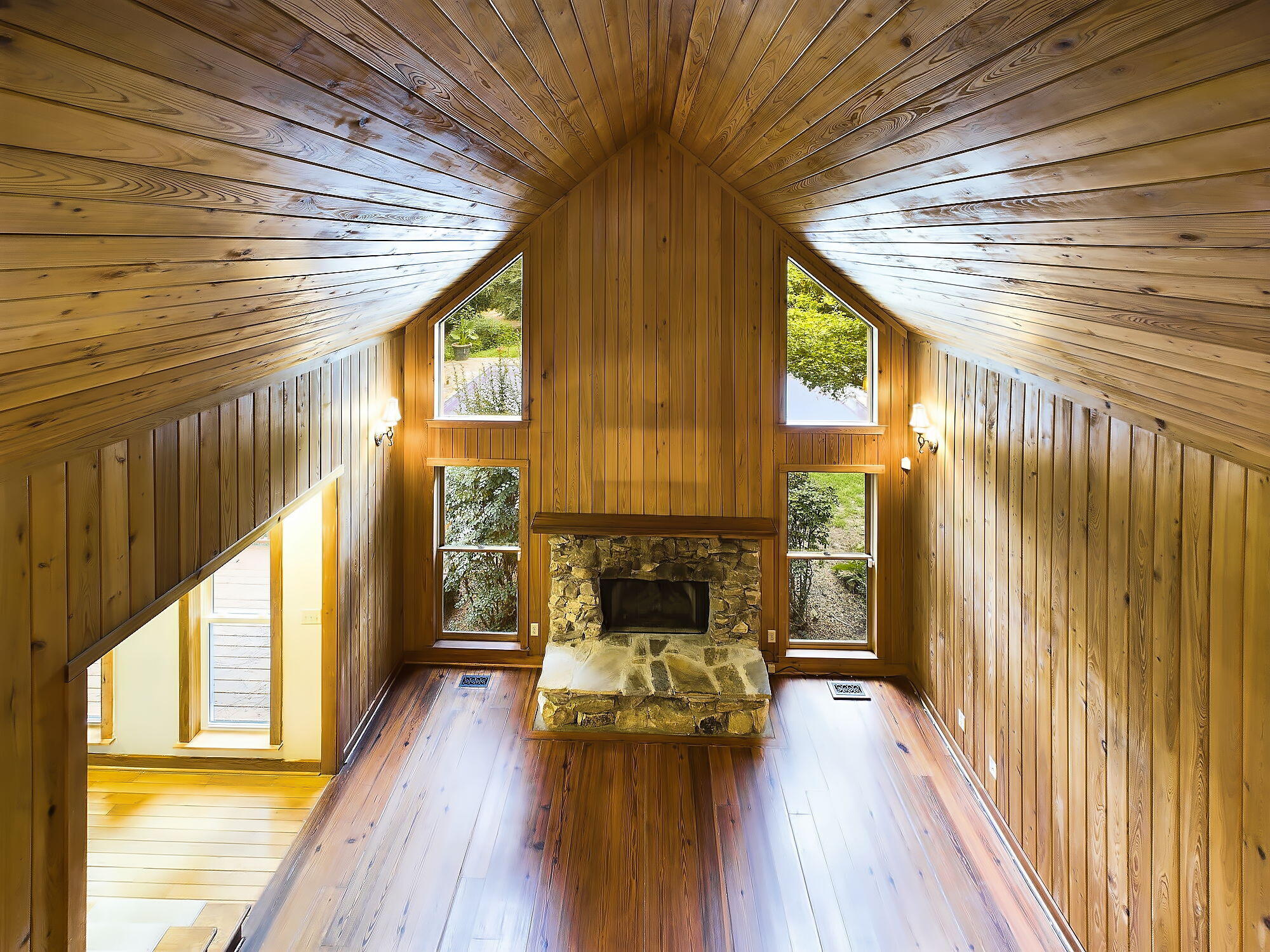 4741 RAILROAD Avenue B B