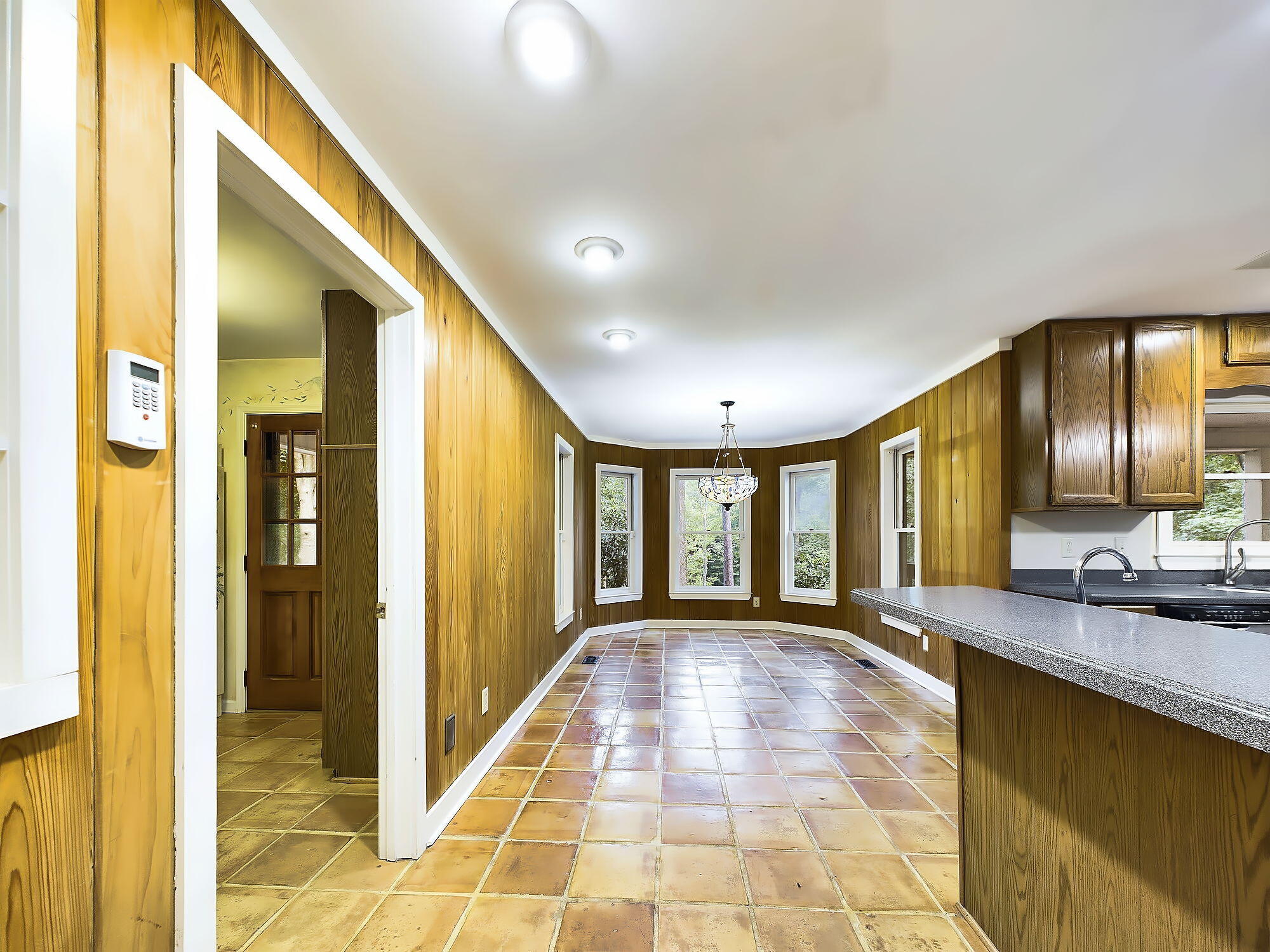 4741 RAILROAD Avenue B B