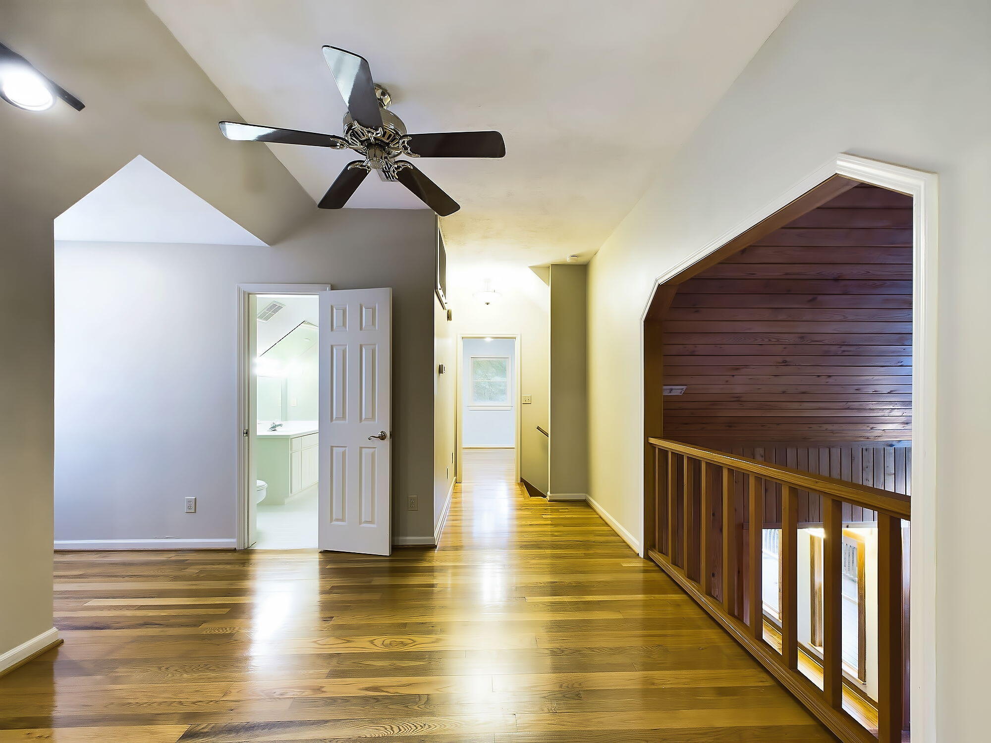 4741 RAILROAD Avenue B B