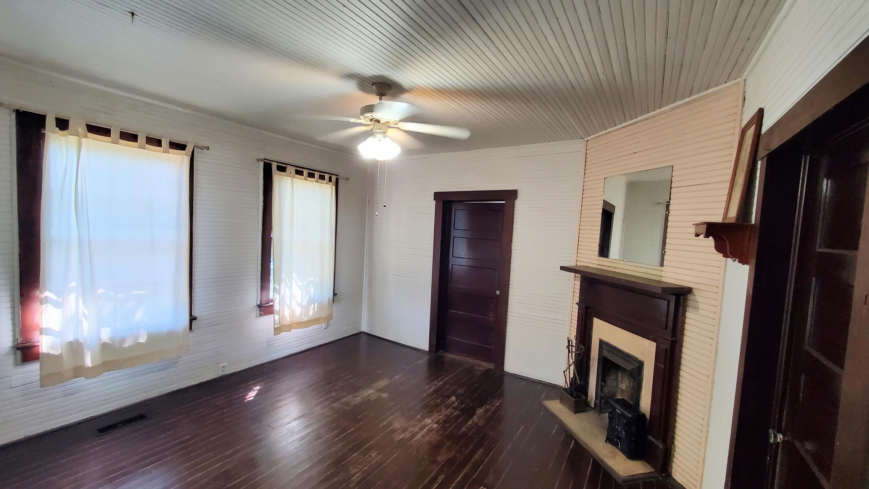 1467 Gough Spur Road