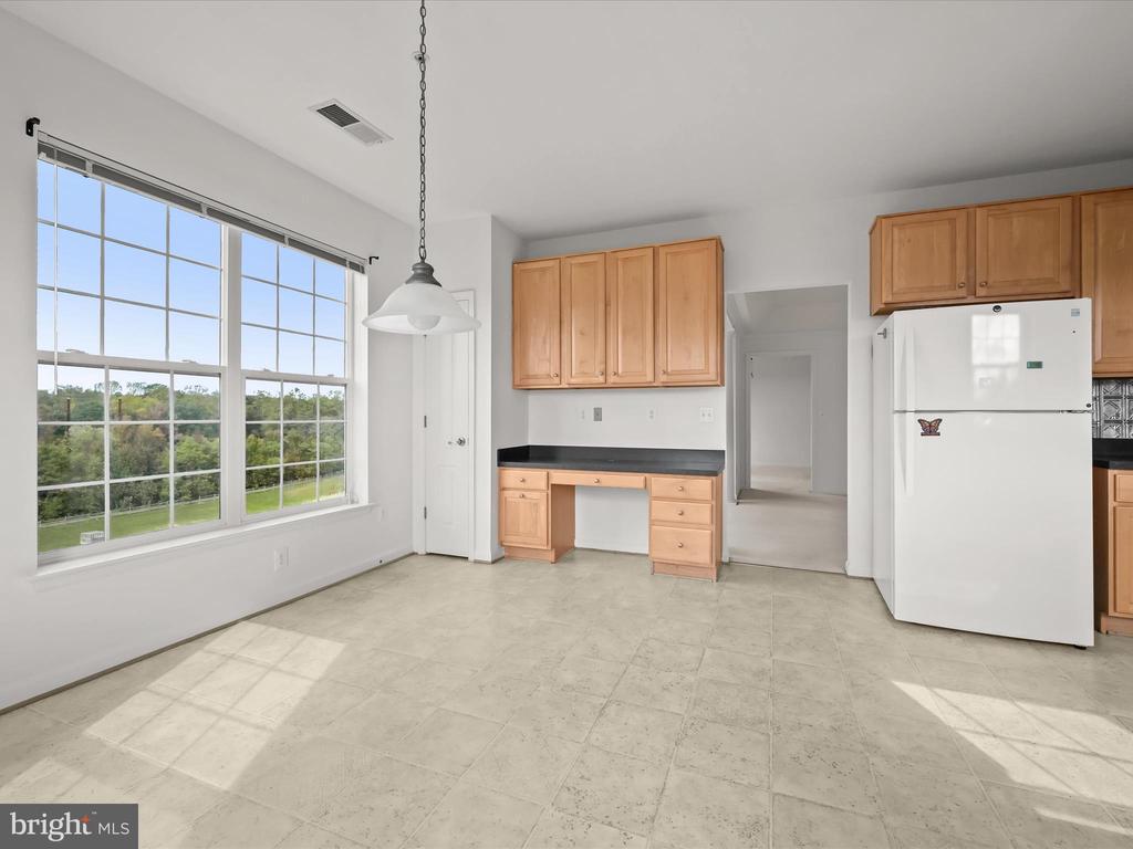8600 ROAMING RIDGE WAY 406