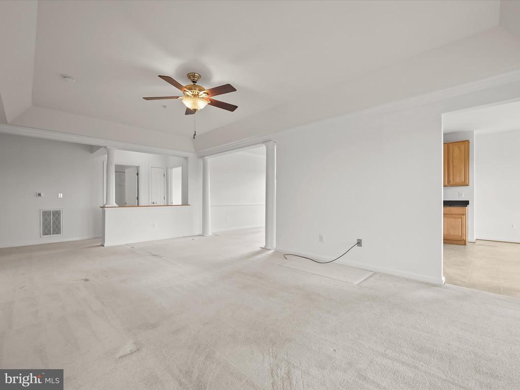 8600 ROAMING RIDGE WAY 406