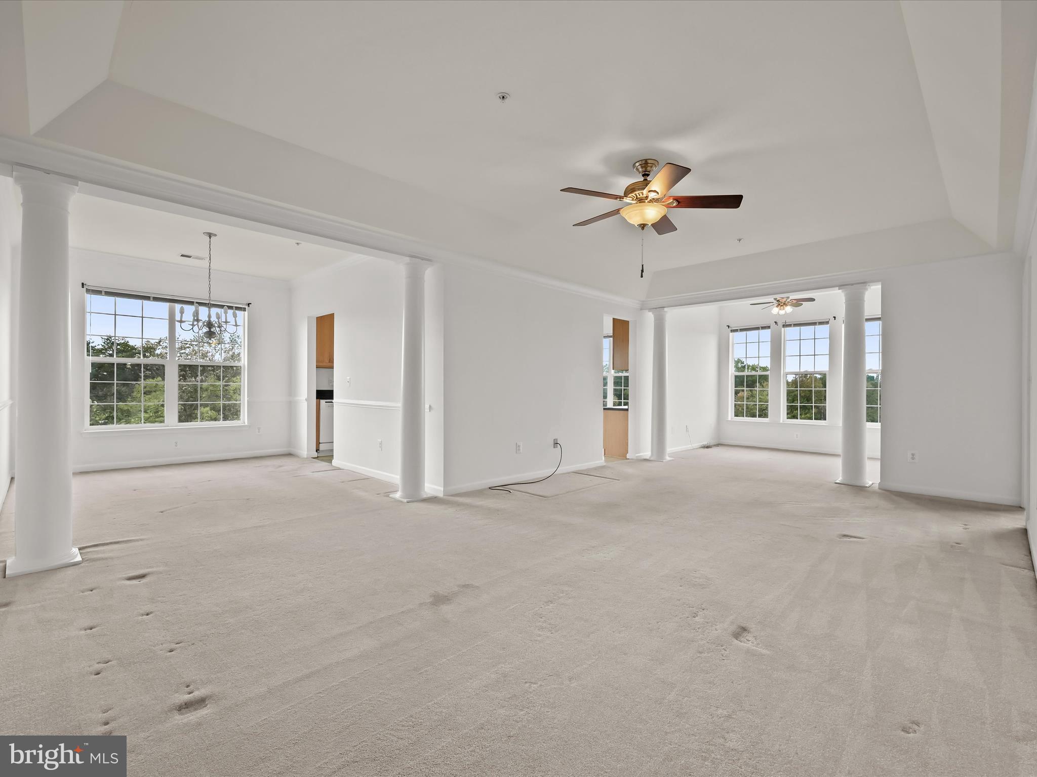 8600 ROAMING RIDGE WAY 406