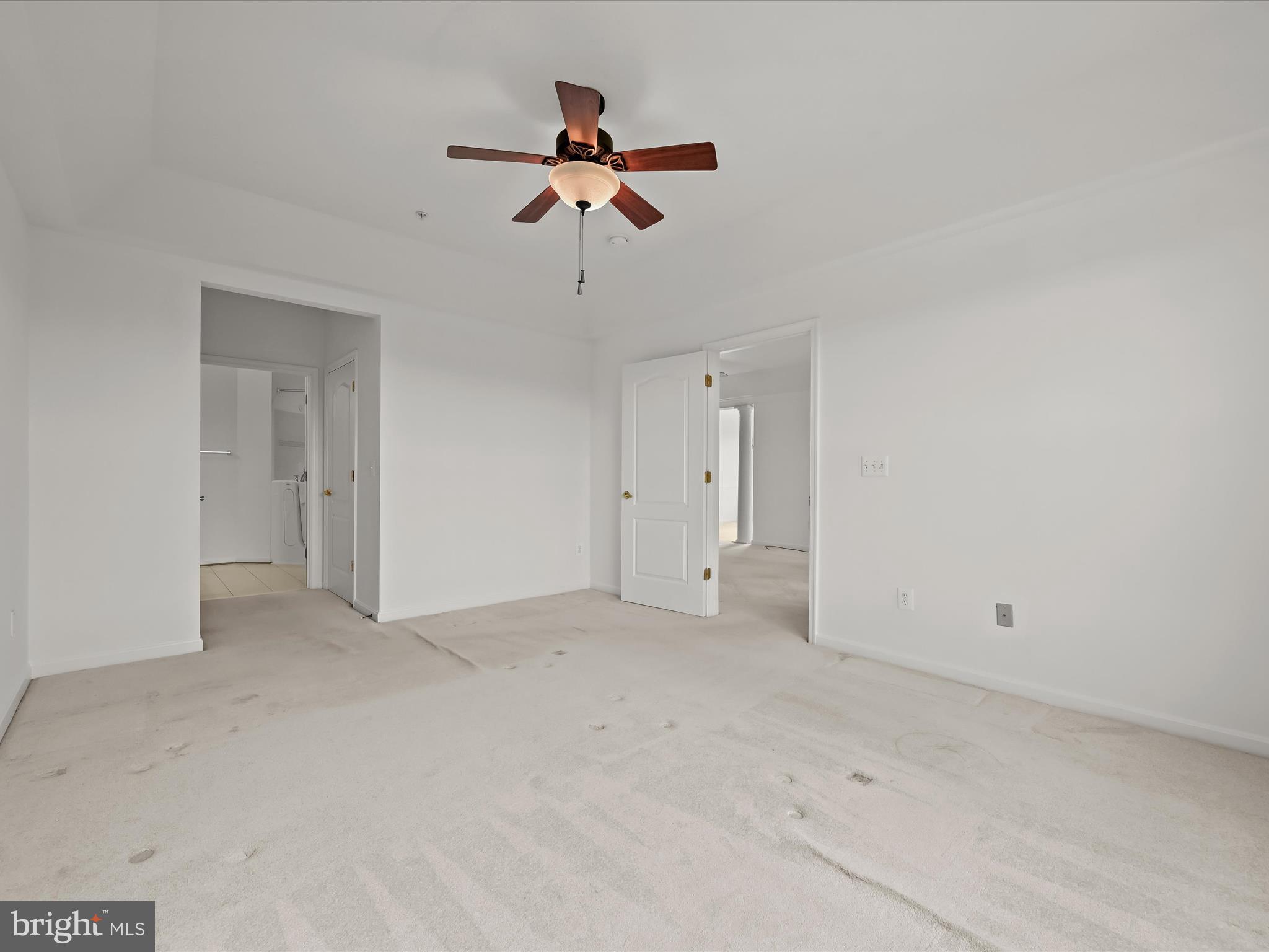 8600 ROAMING RIDGE WAY 406