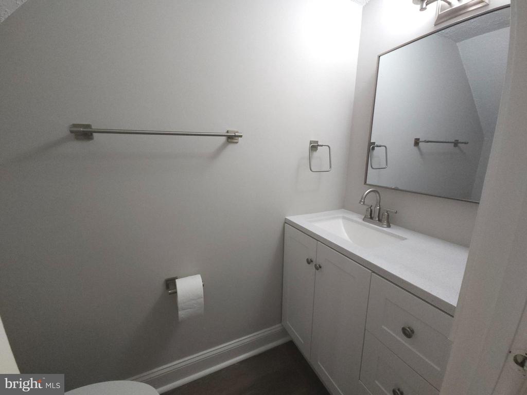 3915 LIGHT ARMS PLACE