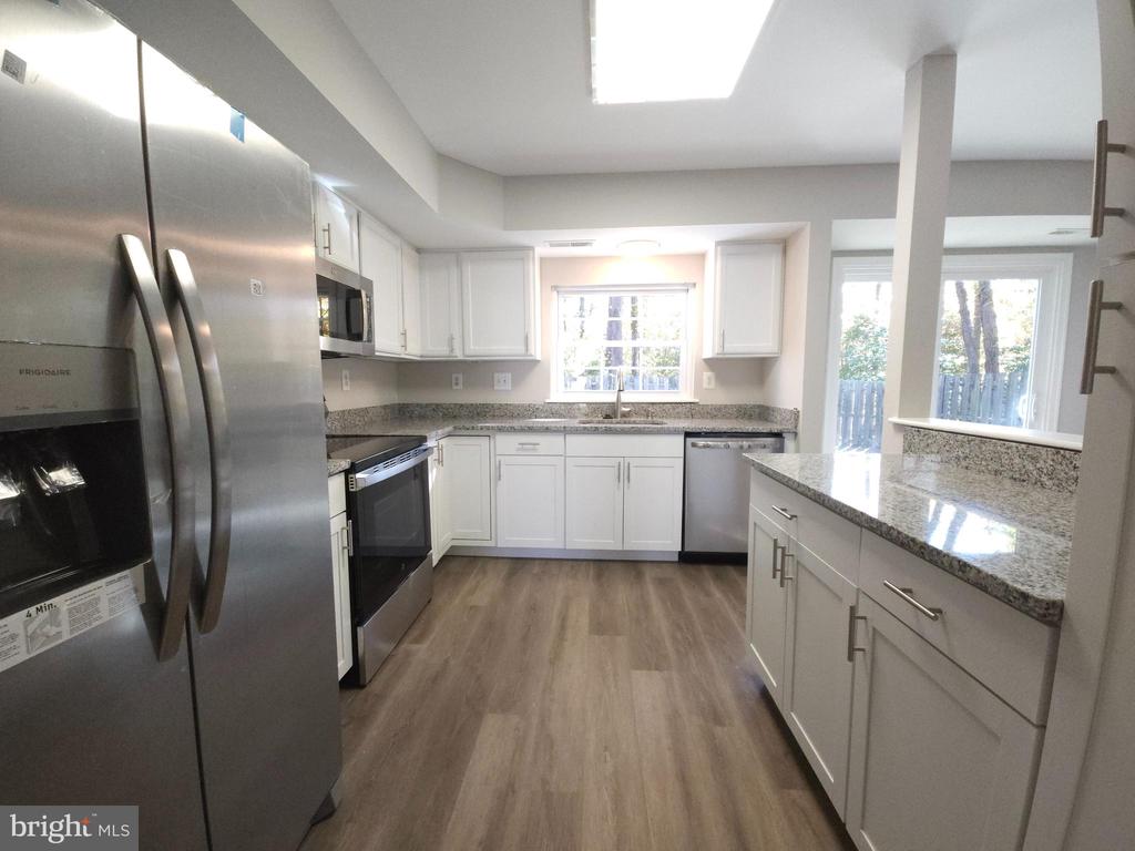 3915 LIGHT ARMS PLACE