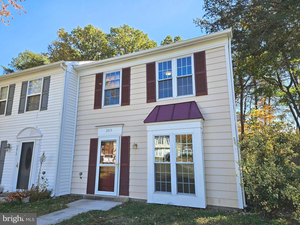 3915 LIGHT ARMS PLACE